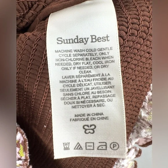 Aritzia Sunday Best Sinatra Blouse Top Womens Small Smocked Crop Floral Cottage - Picture 7 of 11